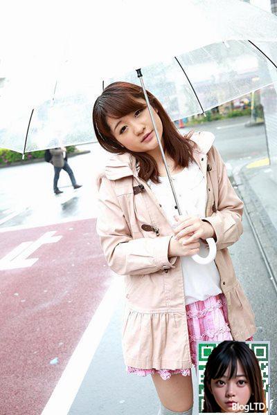 [紺野美結]進入女友閨蜜家作客 (40P) .6812